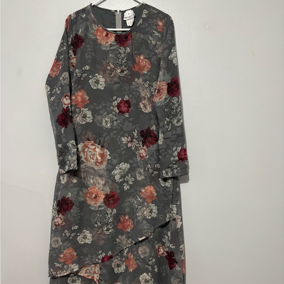 project 6 Dresses & Skirts - Chic Asymmetrical Floral Dress - Charcoal and Crimson